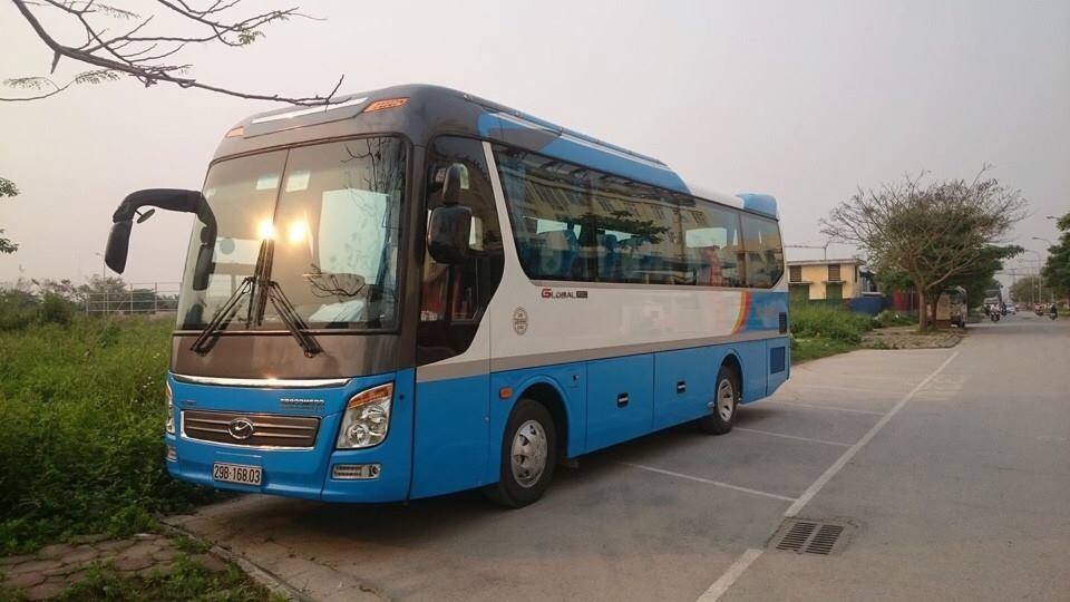 Xe Tháng 45 chỗ - Hyundai Universe
